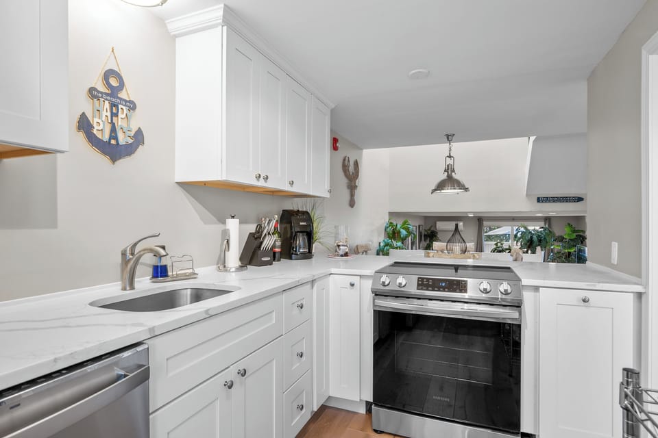 Fully equipped kitchen