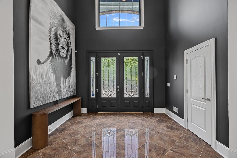 Inviting foyer with amazing artwork!
