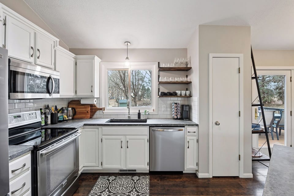 Flatwear for 12, spices, cook wear, cutting boards, knife block, lots of dishes!