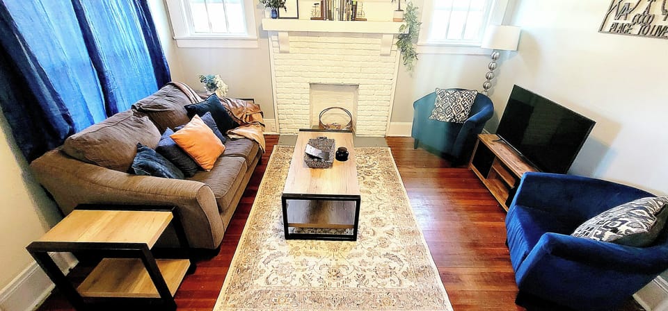 Living Room-
Smart TV
Reading Materials
Games
Wifi
