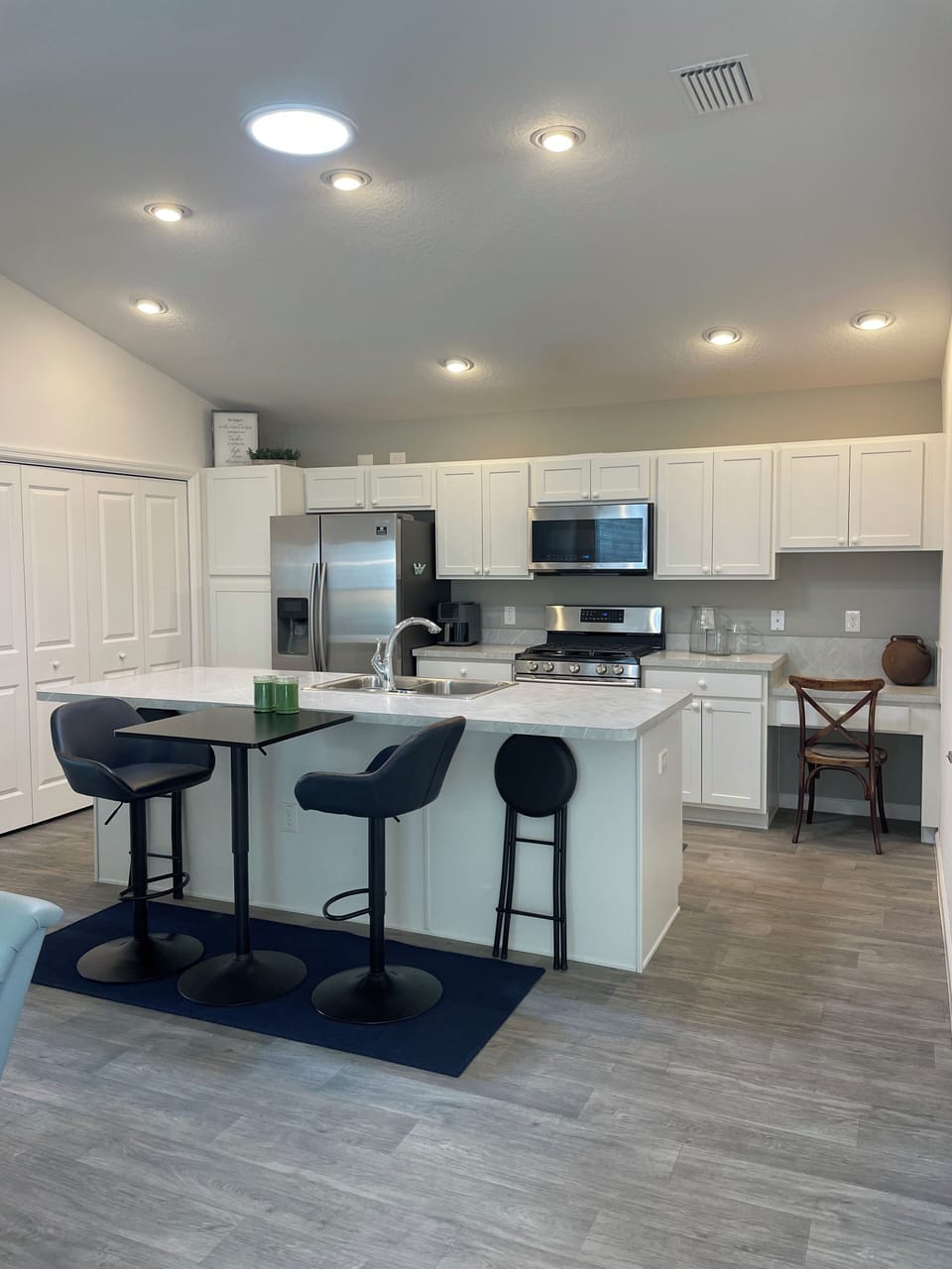 Kitchen, removable couples dining and extra folding stools. 
