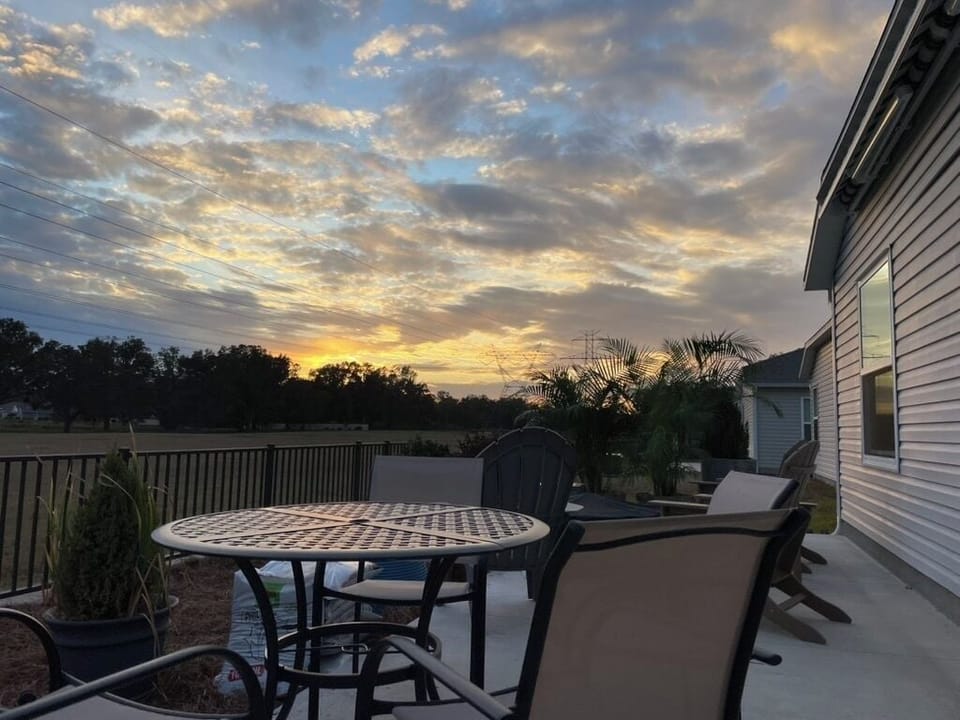 Winter Sunset/sunrise dining

