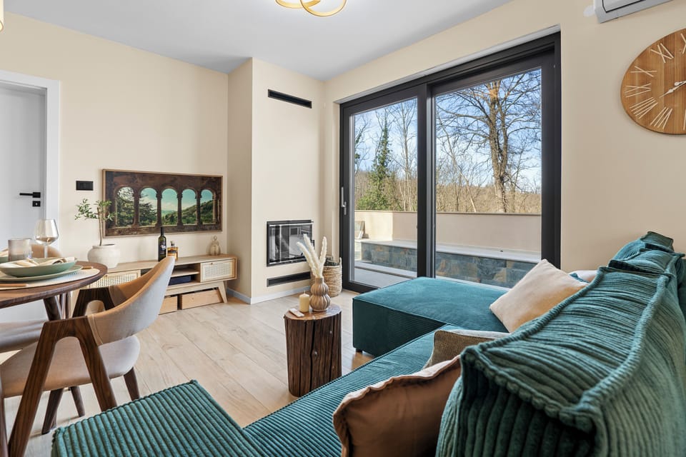 Living room with big SMART TV, SAT, Netflix, Fireplace and access to the pool.