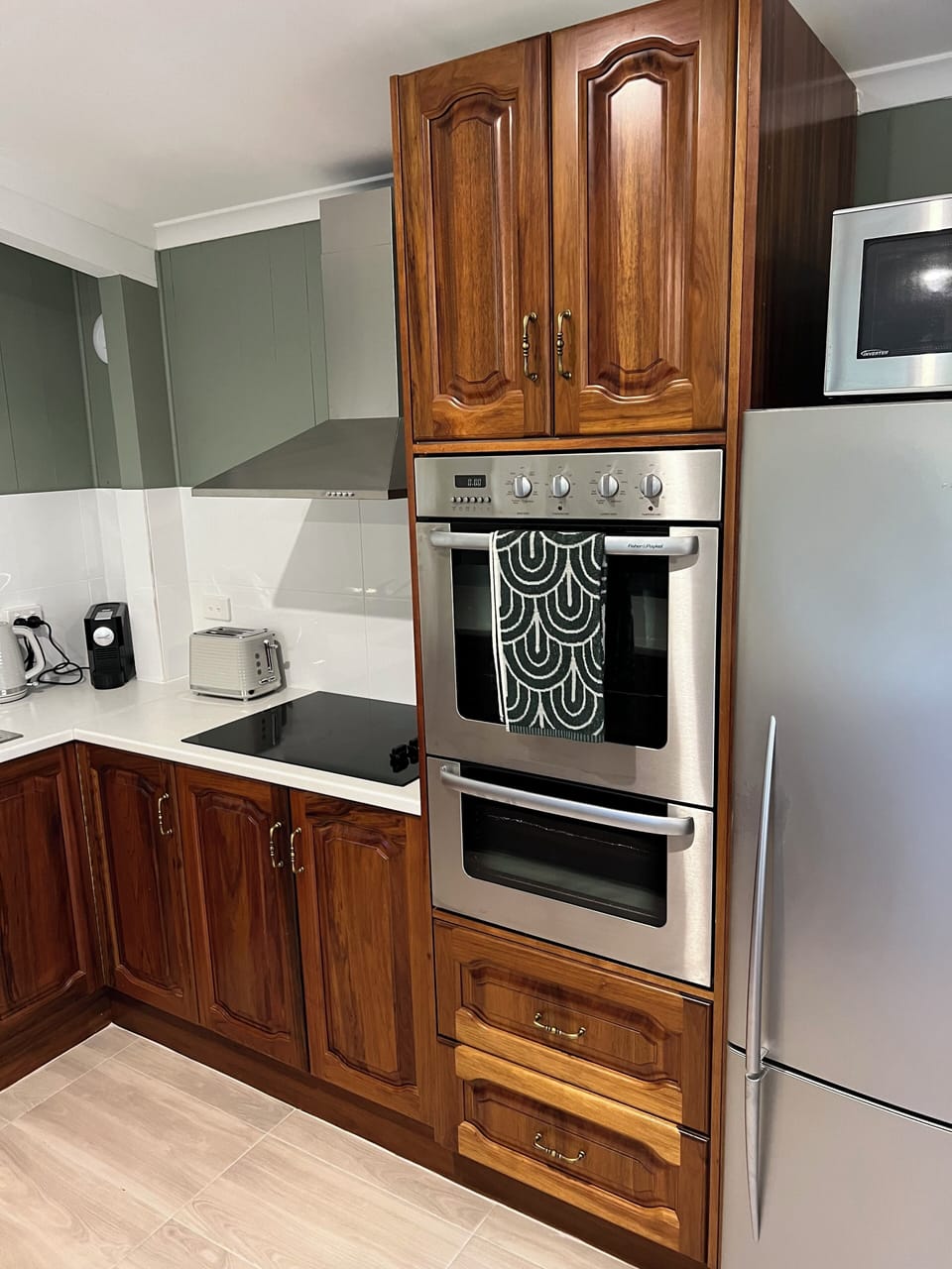 Fully equipped full size kitchen