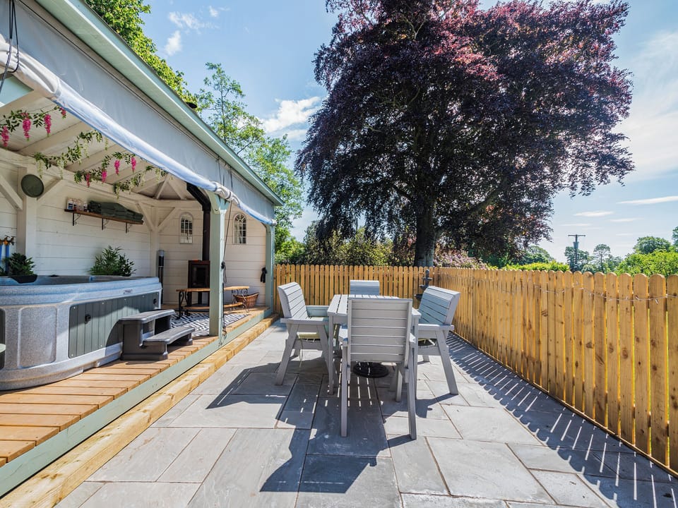 Sitting-out-area | Mossknowe Escape, Annan