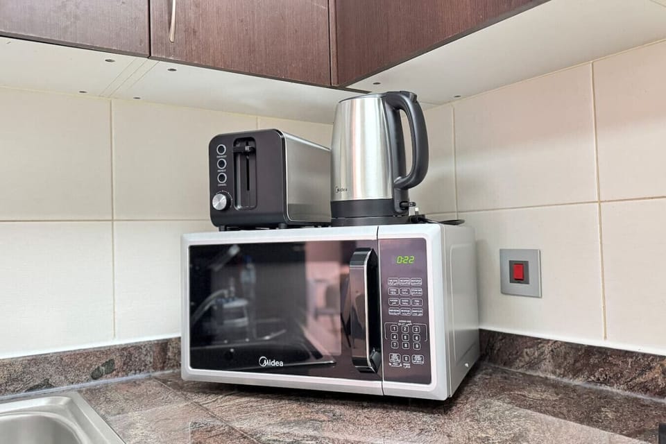 From morning coffee to evening feasts, this kitchen is ready for every moment.