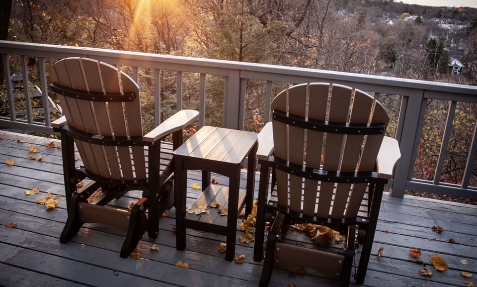 Sipping morning coffee or hot chocolate at dusk, it’s time to unwind. 
