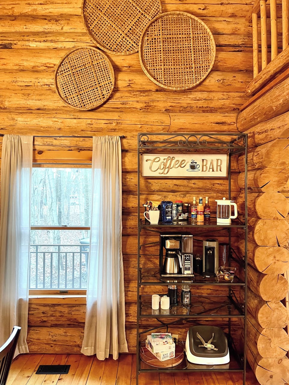 Can't you see yourself enjoying this nice cup of espresso? Coffee bar; Nespresso maker & pods; traditional coffee maker