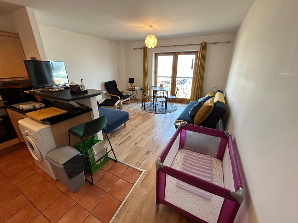 Travel cot available for very young children