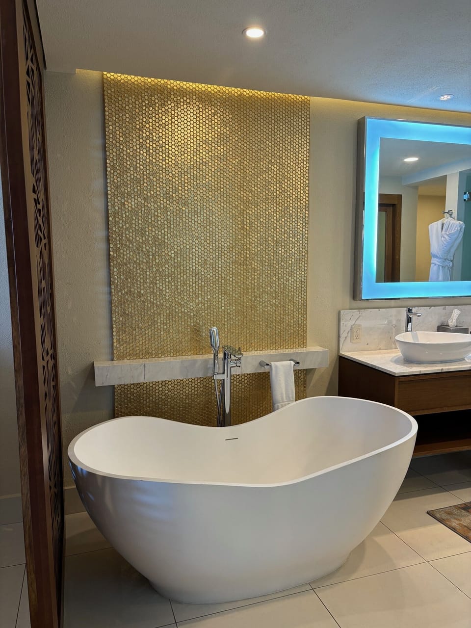 Bathtub in Master
