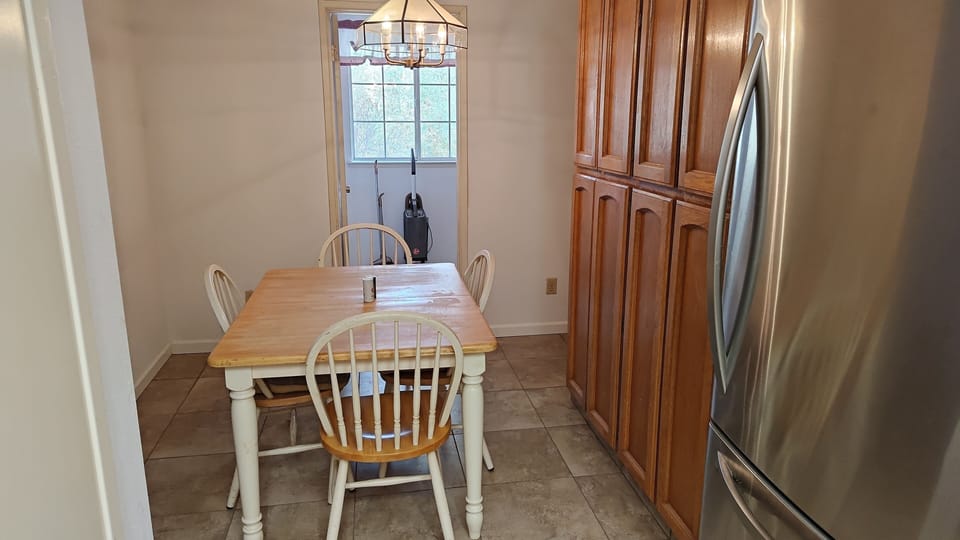 Breakfast nook