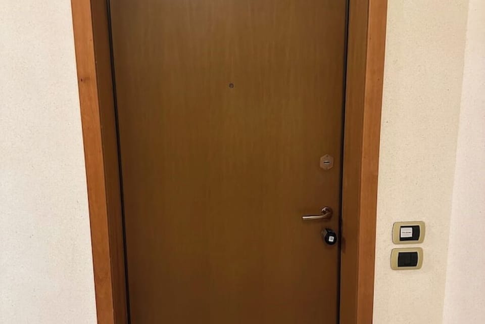 Porta ingresso