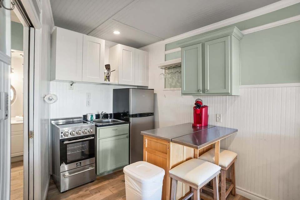 Kitchenette