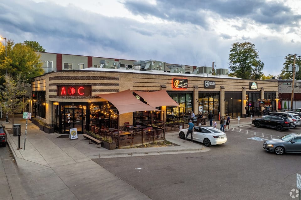 Foodies will love Tennyson's endless restaurant options
