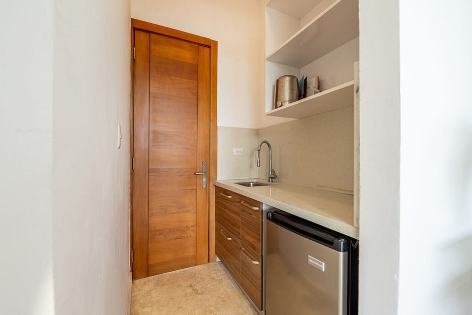 Private Rooftop Kitchenette