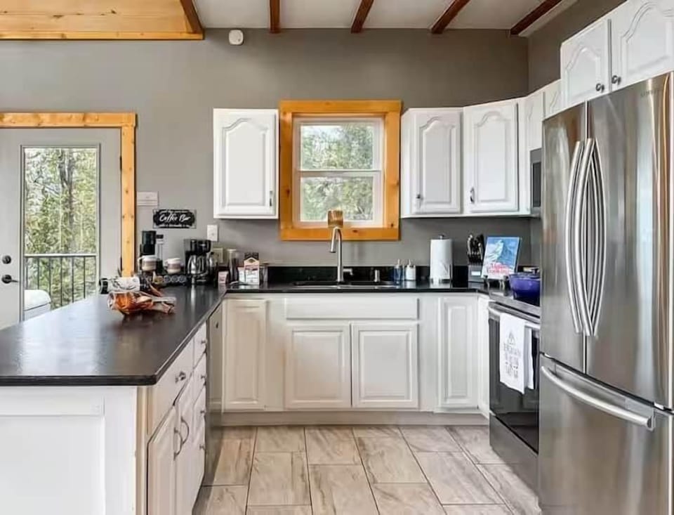 You can stock up on food and drinks in Fairplay on your way up.