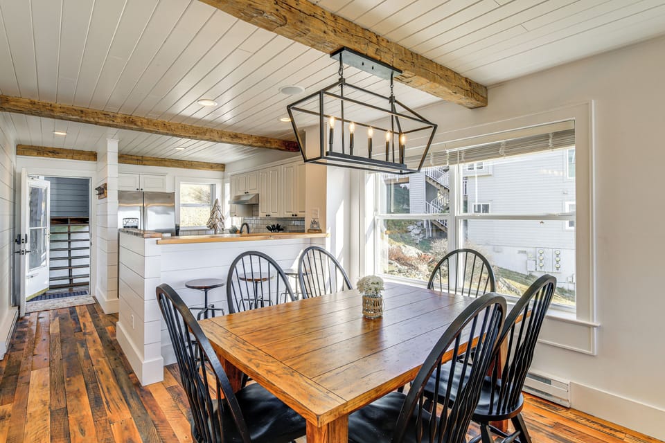 Dining Area/Kitchen | Open Floor Plan | Cooking Basics