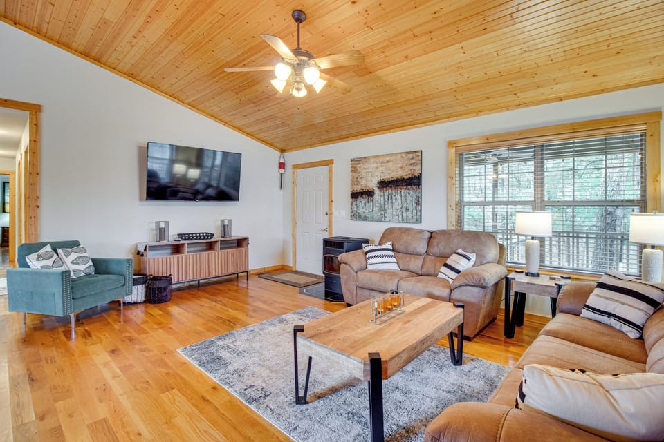 Elizabeth Vacation Rental | 3BR | 2BA | 1,696 Sq Ft | 7 Steps Required