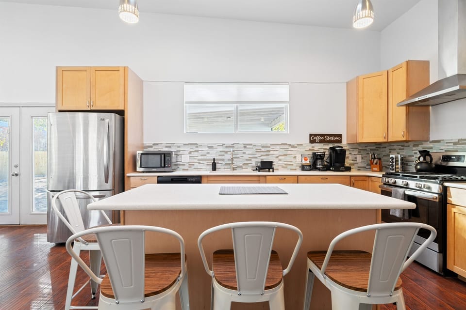 Designed for Family Feasts and Cozy Dinners