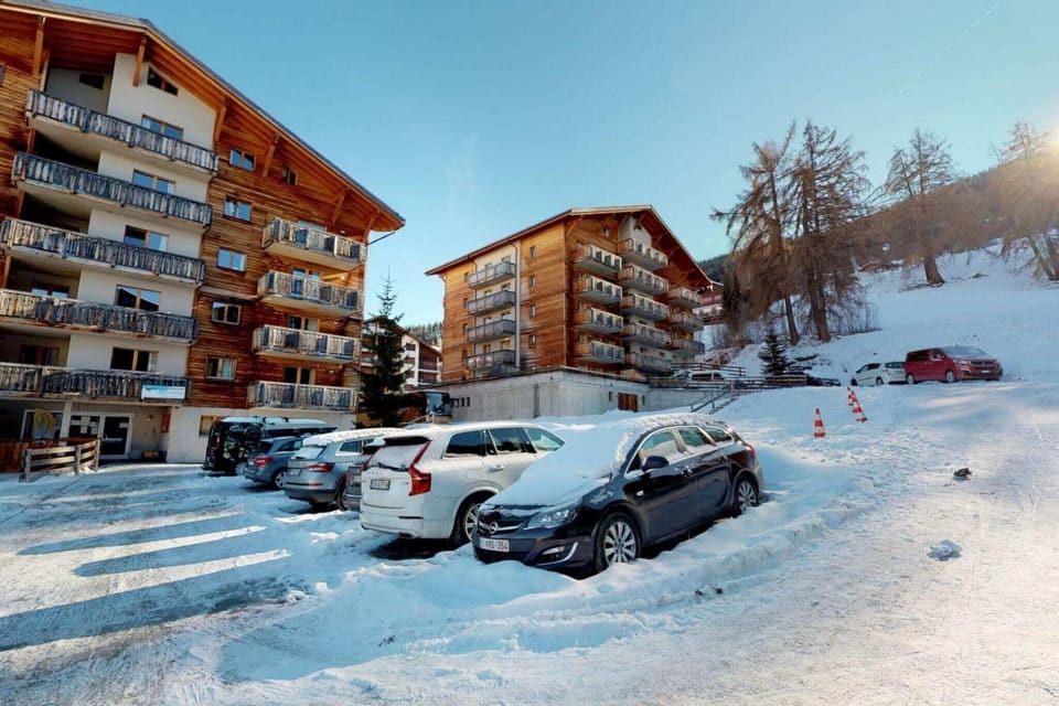 Surroundings [winter] (1-5 km)