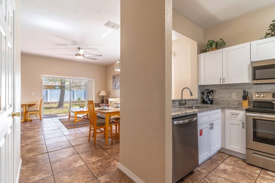 Bright and open ground floor with access to the rear yard