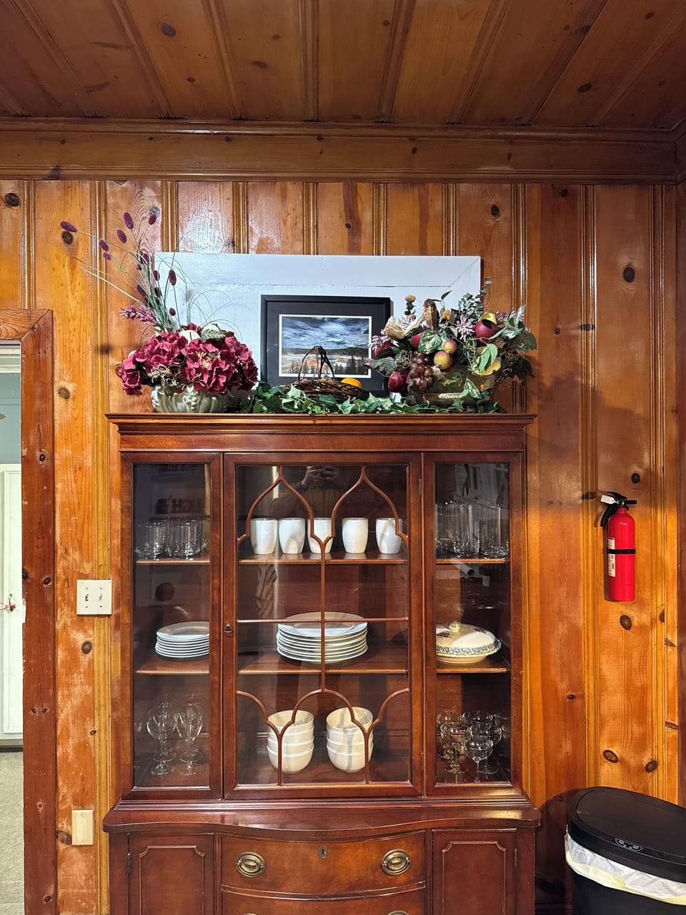 cabinet kitchen