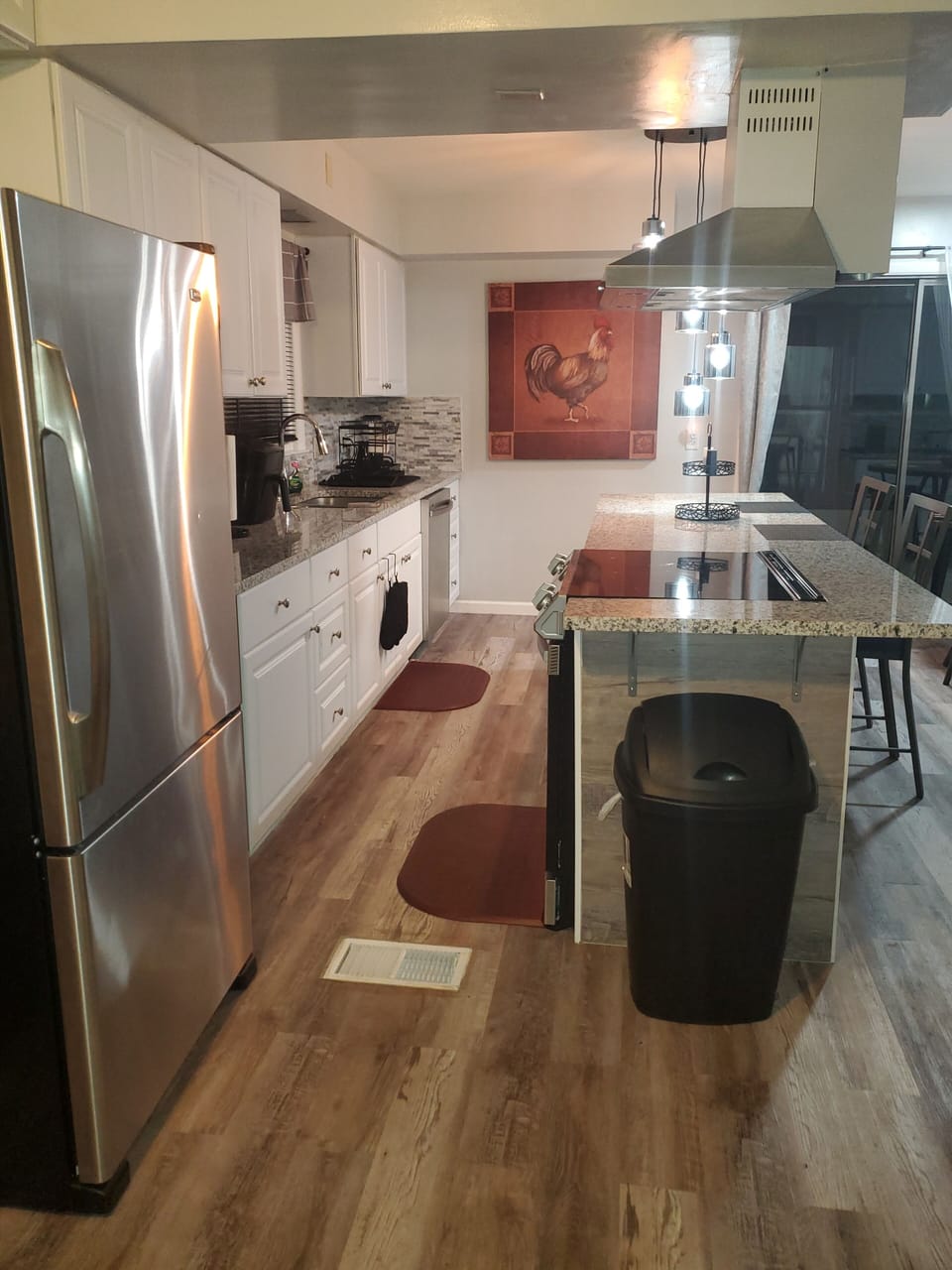 Full Kitchen Area