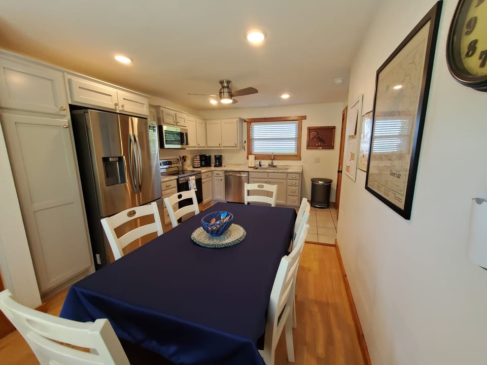 Full kitchen