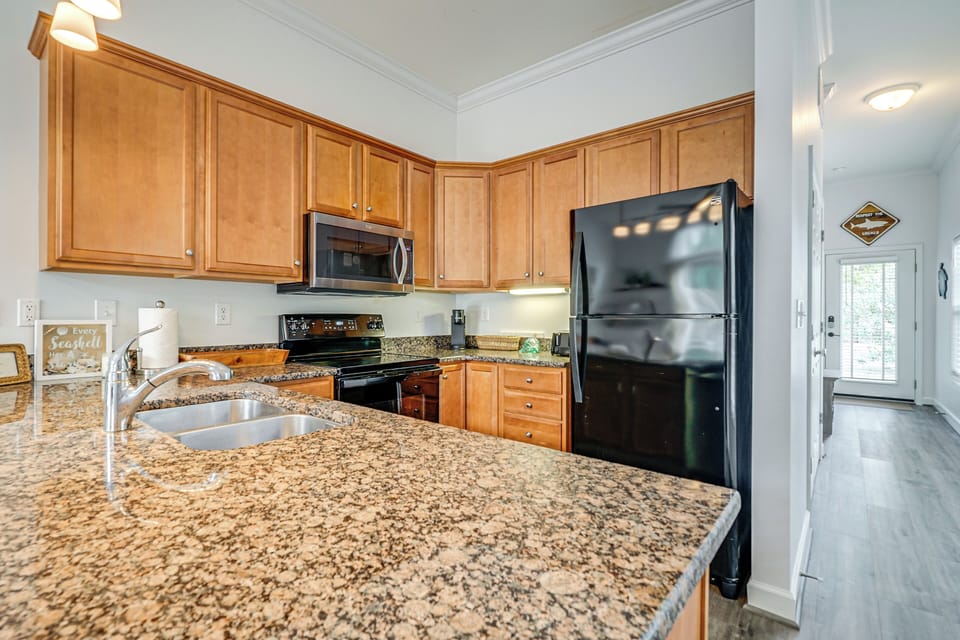 Kitchen | 1st Floor | Keurig Coffee Maker | Dishwasher | Cooking Basics