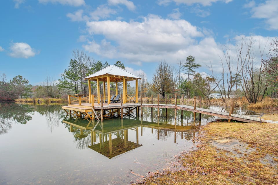 Fort Payne Vacation Rental | 3BR | 1BA | 5 Steps Required | 1,100 Sq Ft