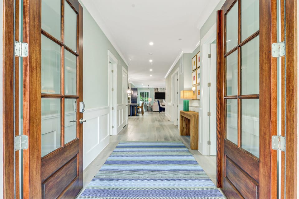 18 Hickory | Entryway - 18 Hickory | Entryway