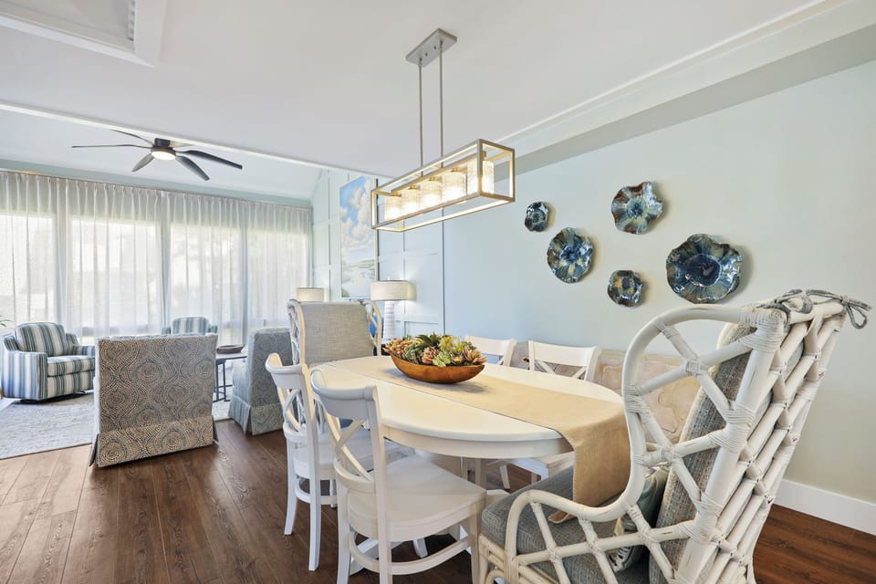 6 Genoa Court | Dining Table - 6 Genoa Court | Dining Table