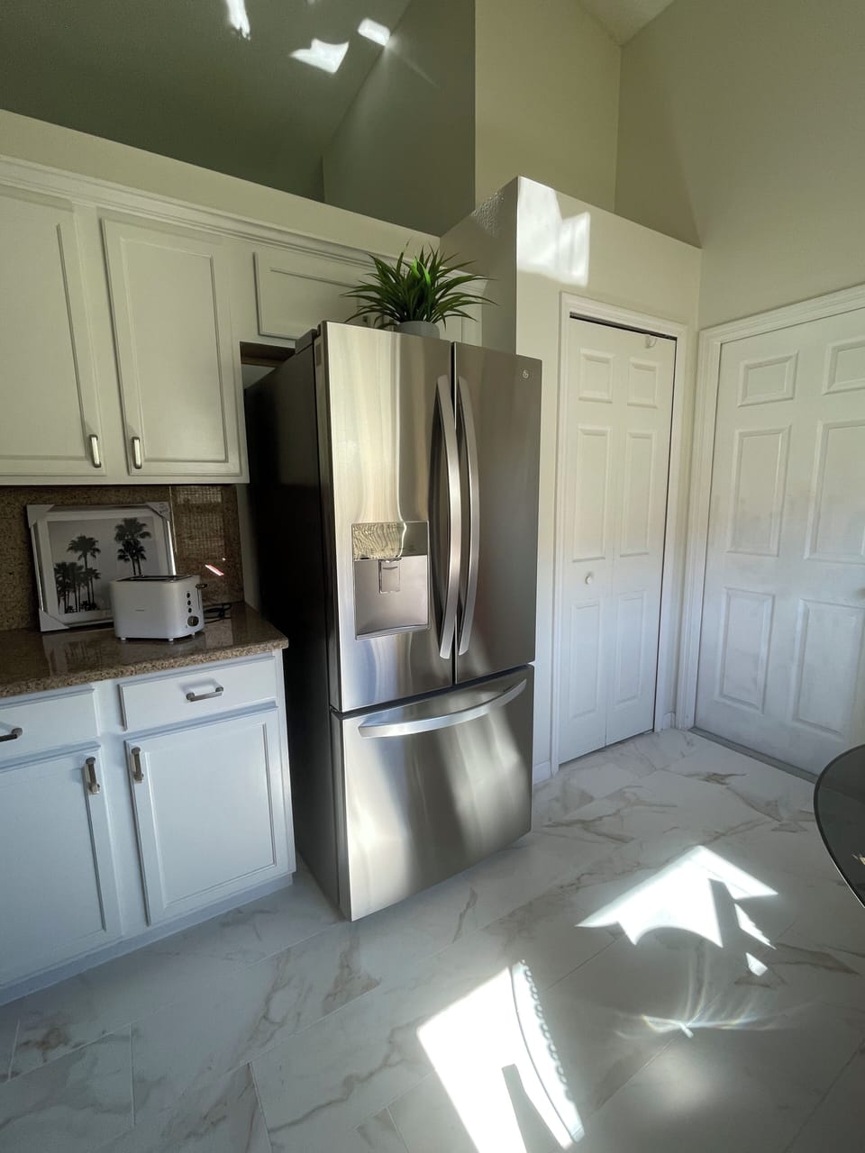 Eat in Kitchen 