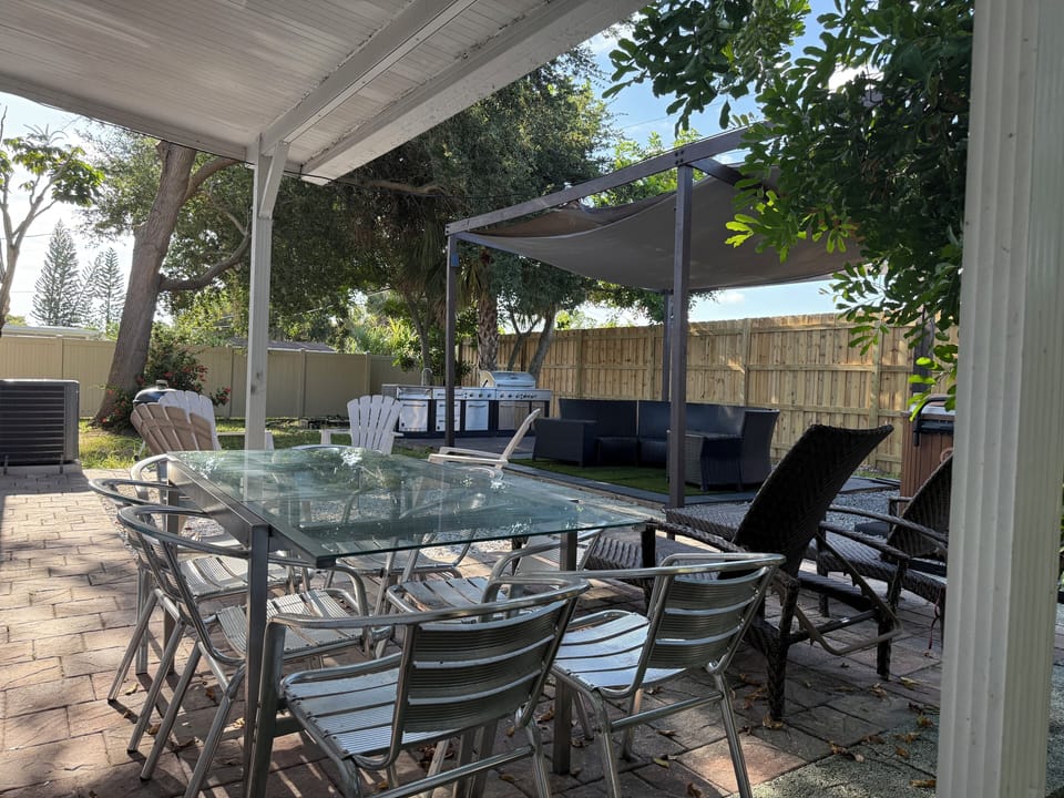 Outdoor dining