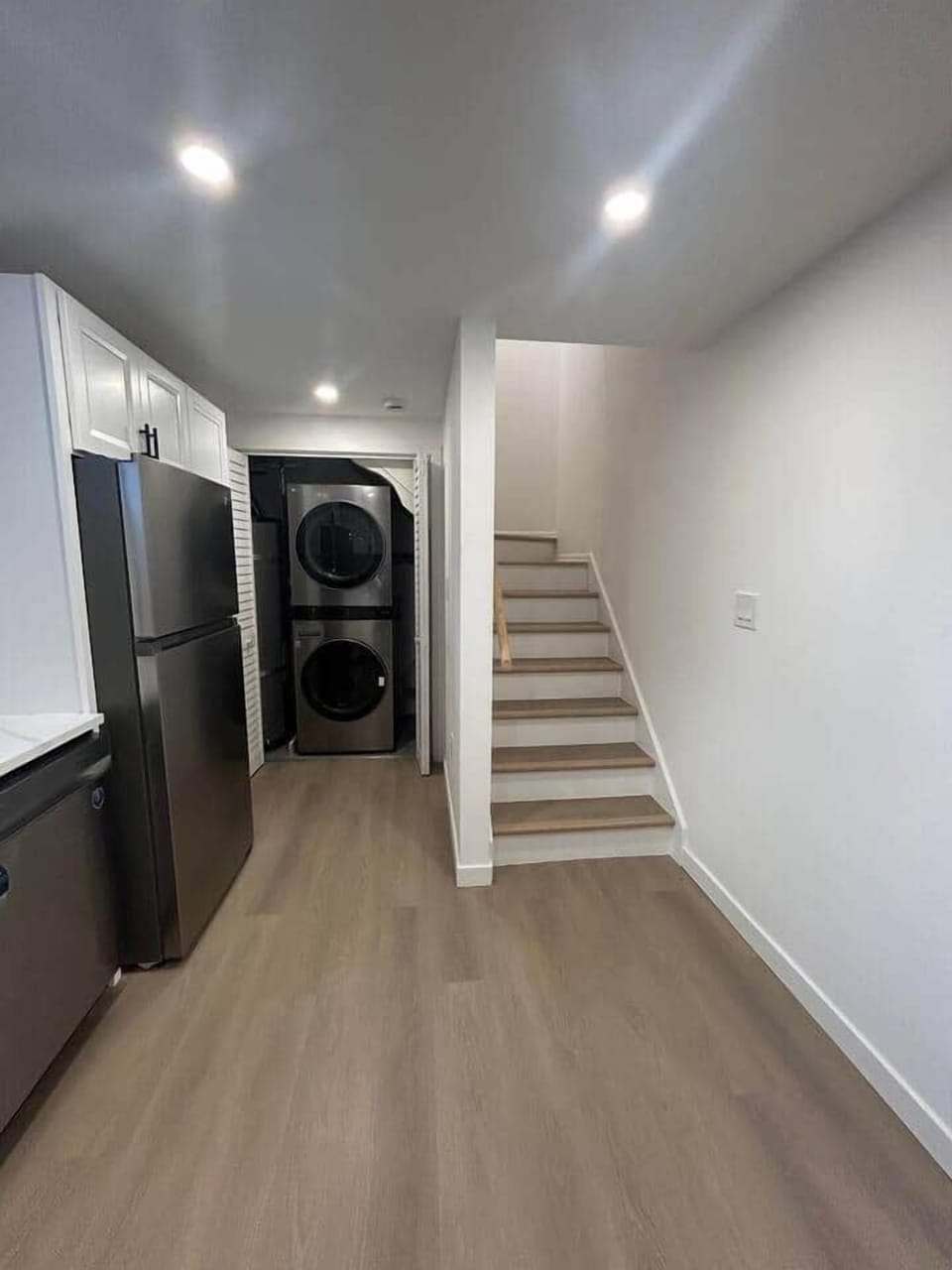 In-unit washer dryer.