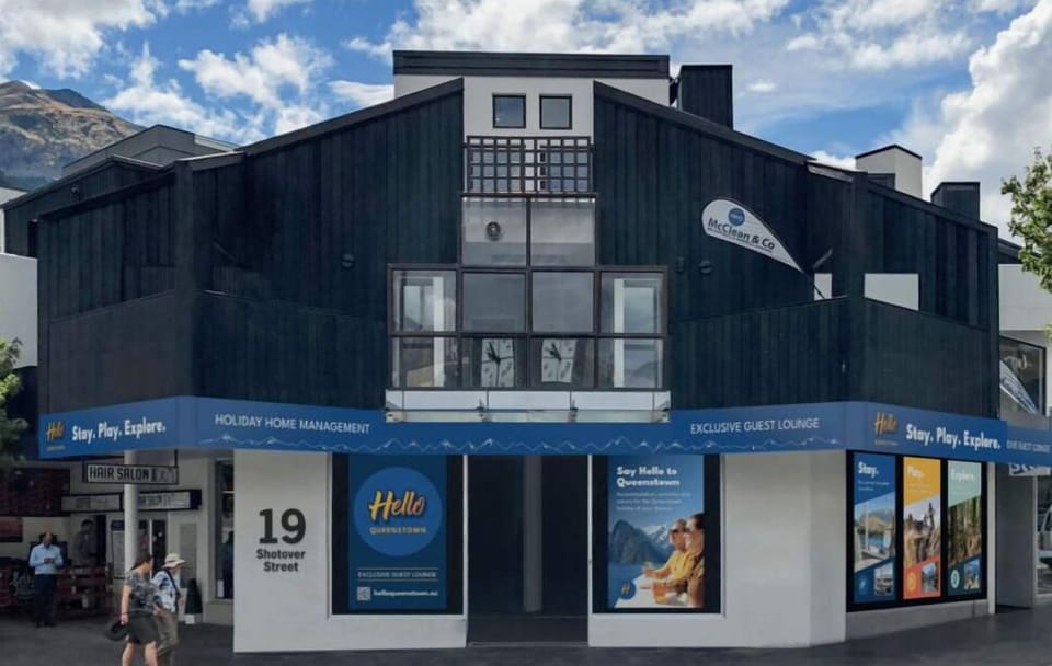 Hello Queenstown downtown office and guest lounge located at 19 Shotover Street.  Free luggage minding service 7 days a week, 9 am to 5 pm.