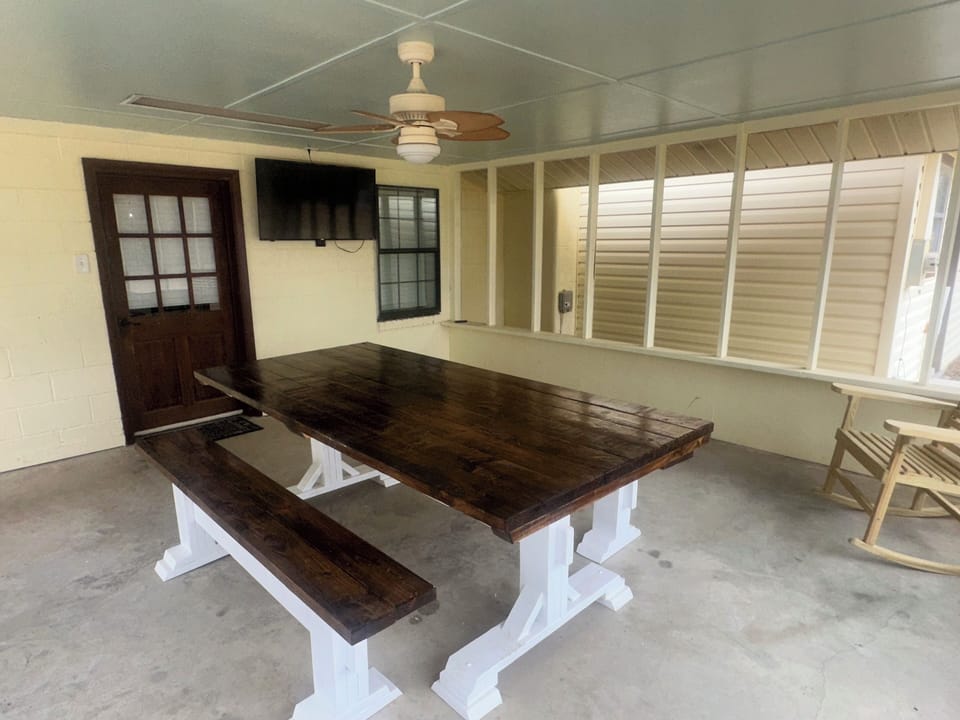 Outdoor dining