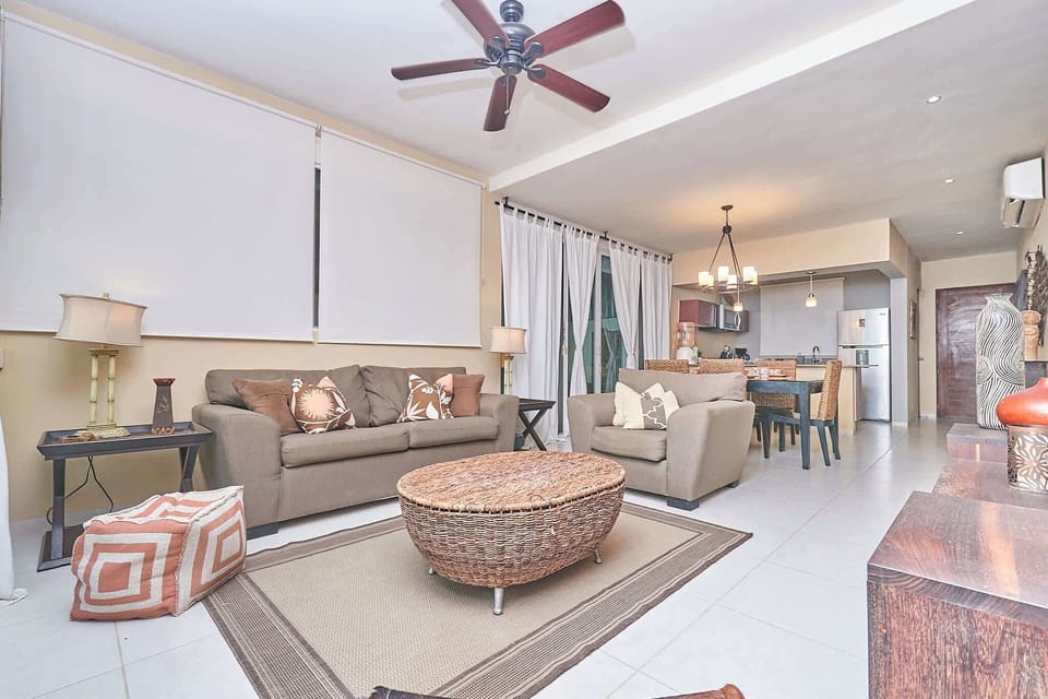 Unwind in comfort. This living area is perfect for families.