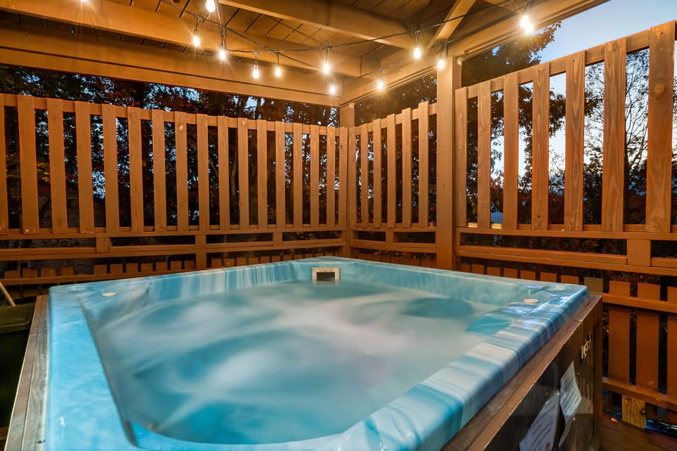 Indoor spa tub