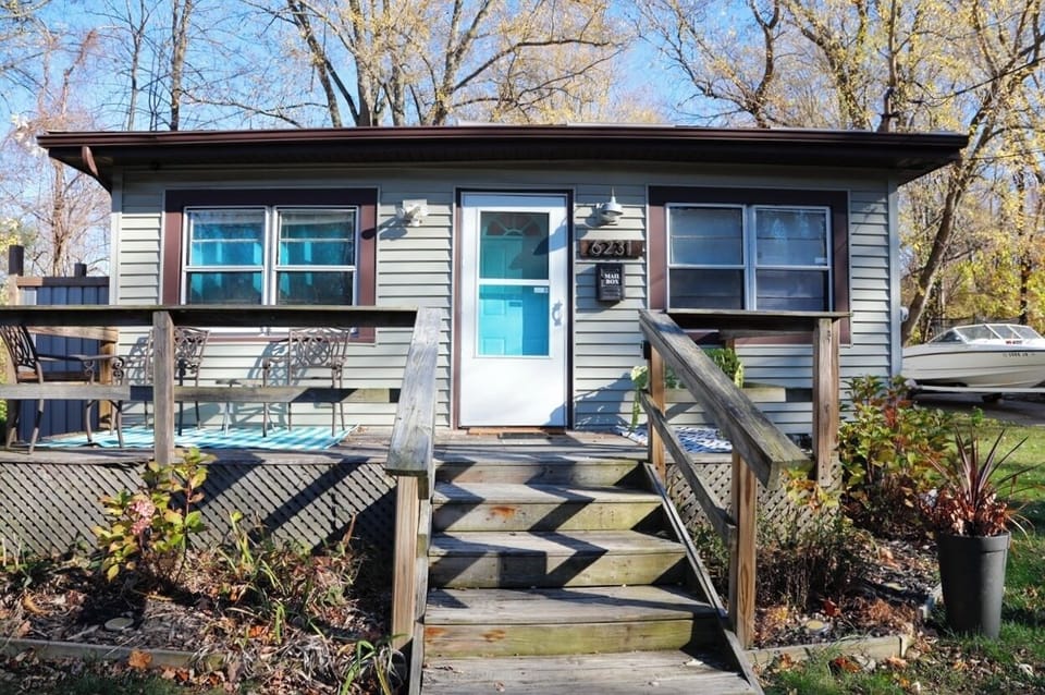 Your modern quiet getaway awaits!