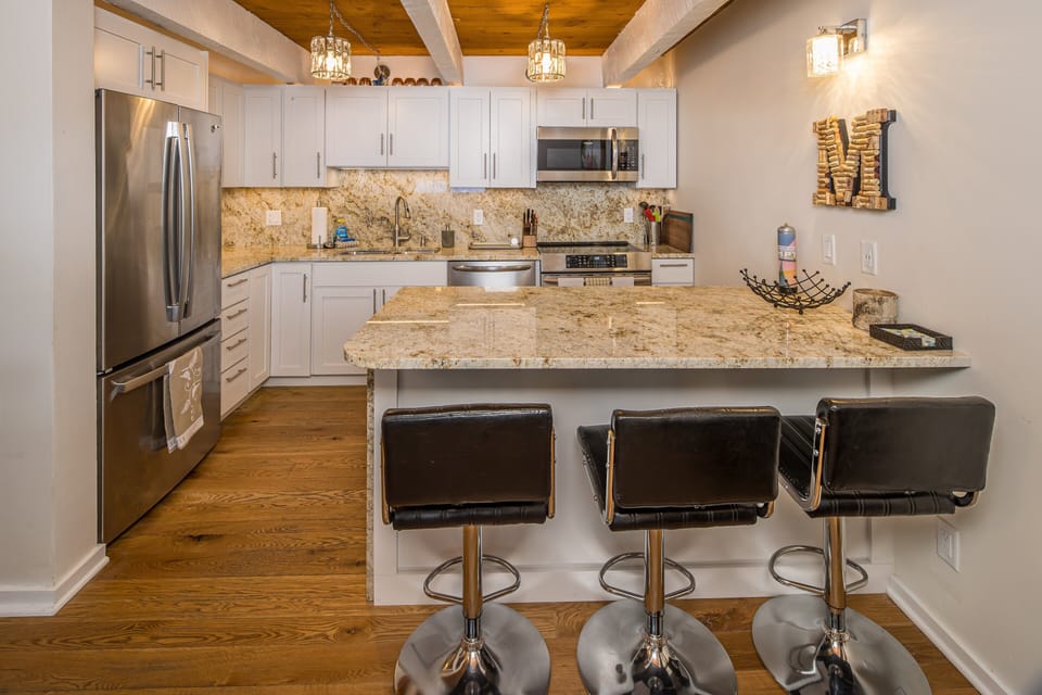 Spacious Kitchen to Cook | Main Level