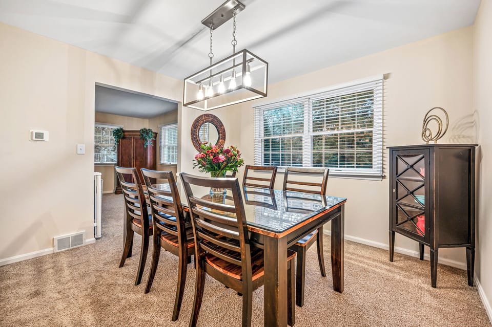 Dining room seats 10