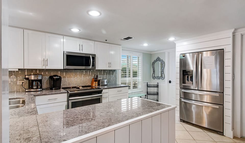 Kitchen - Beach Views