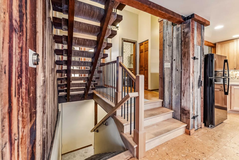 Staircase to lower floor