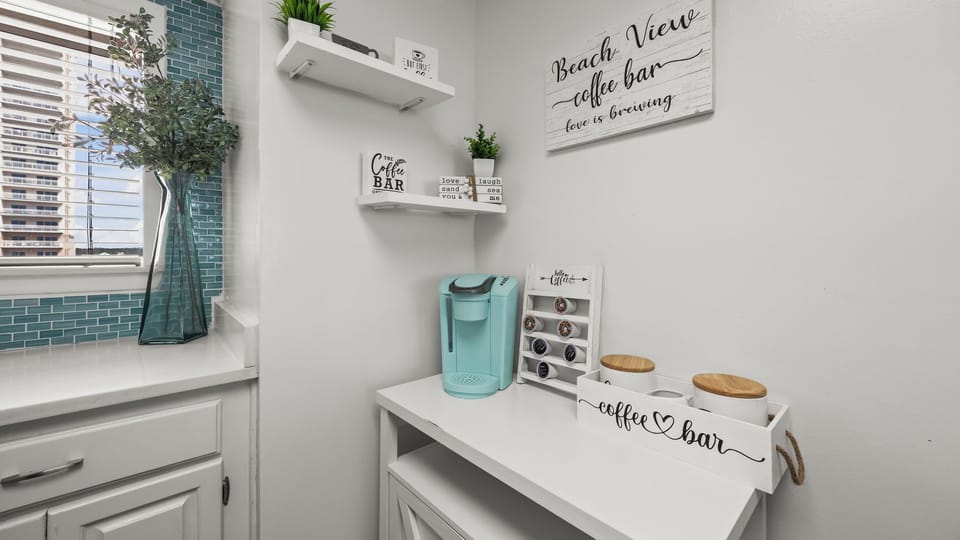 Edgewater West 72 - Kitchen area
