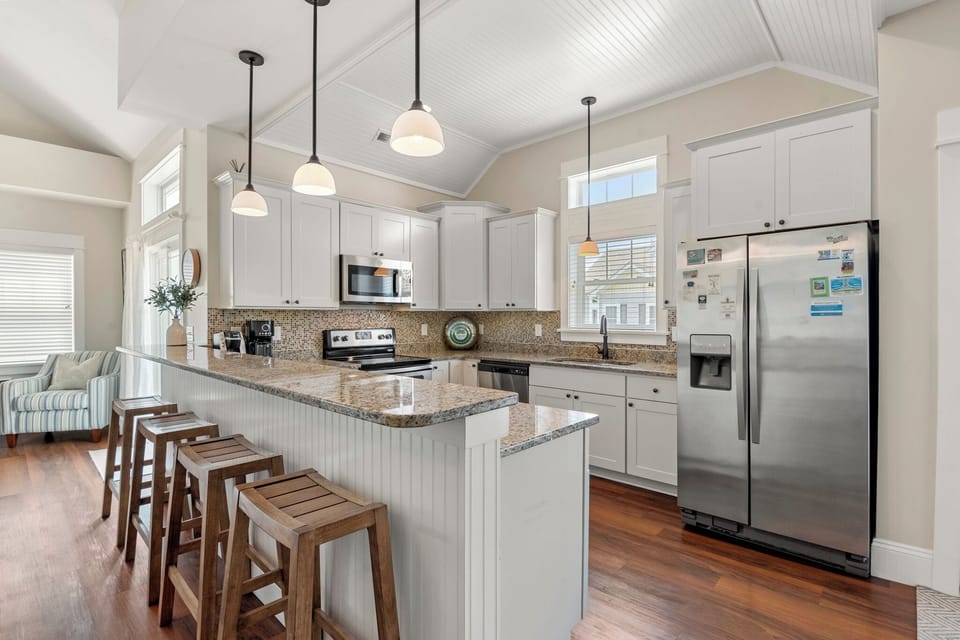 BV1083A: Vitamin Sea | Mid Level Kitchen