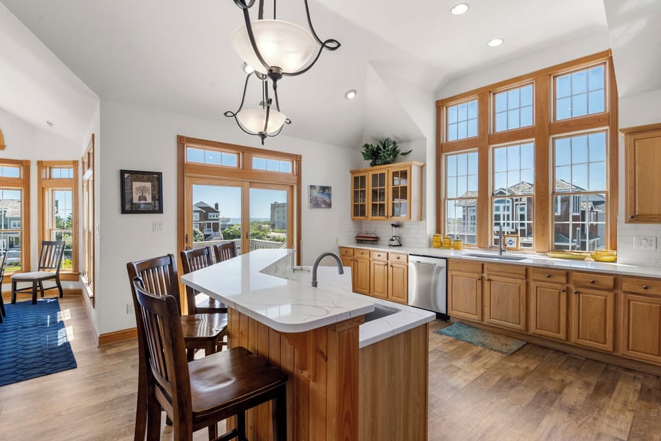 OW16: Semper Surf | Top Level Kitchen