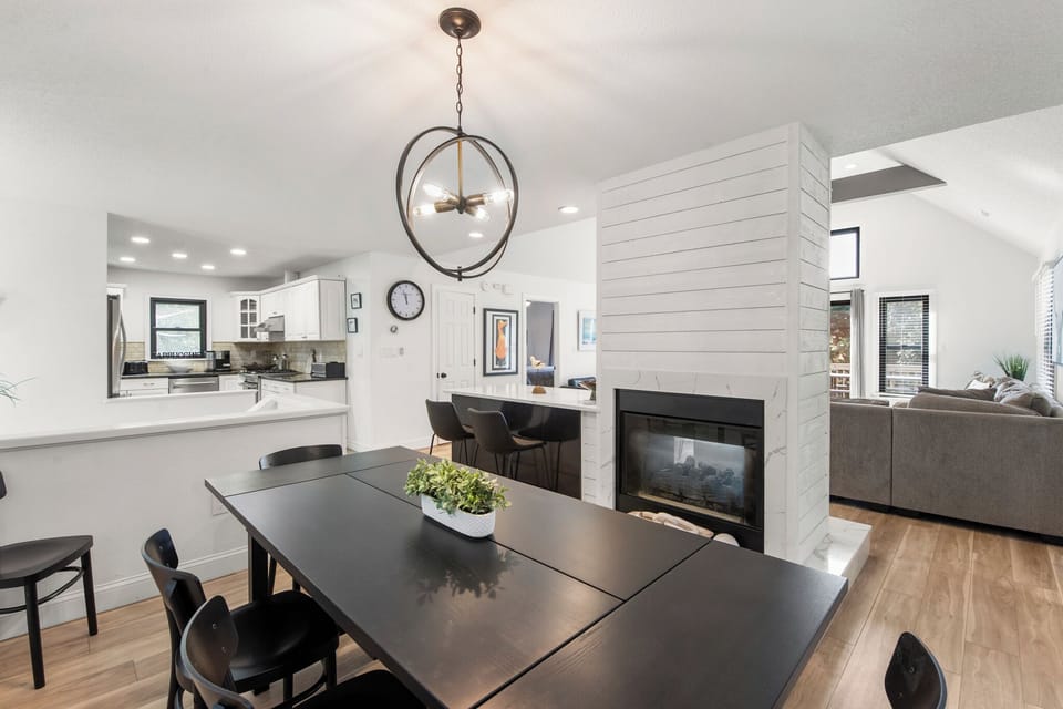 DU403: Inspect2Sea | Top Level Dining Area