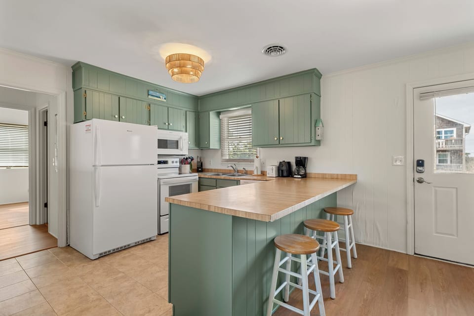 SN1823A: Seafoam Sally | Kitchen