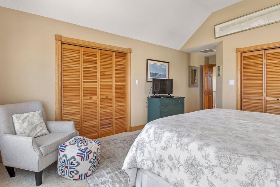 PI42: Sea Spot | Top Level Bedroom 5